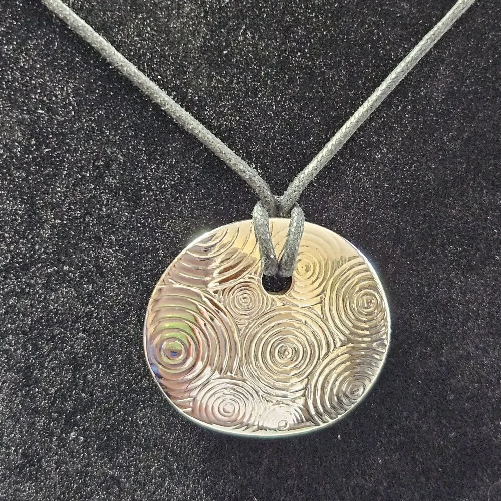 *Sale* Lia Sophia Silver Tone Elliptical Pendant Black Cord Necklace 16-19